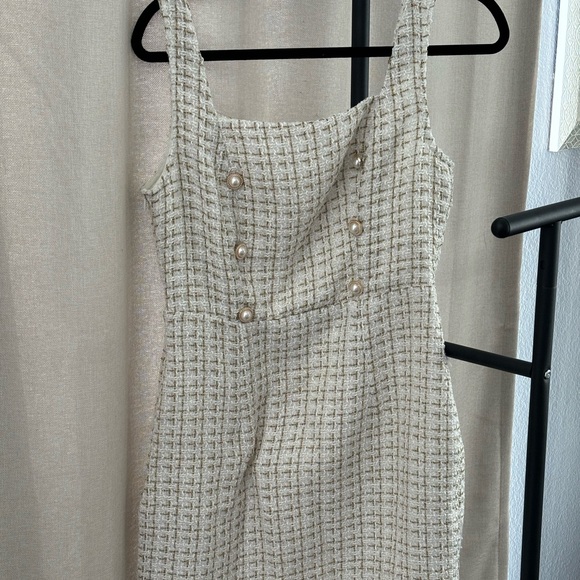 Gold and white button dress with buttons - Picture 4 of 6